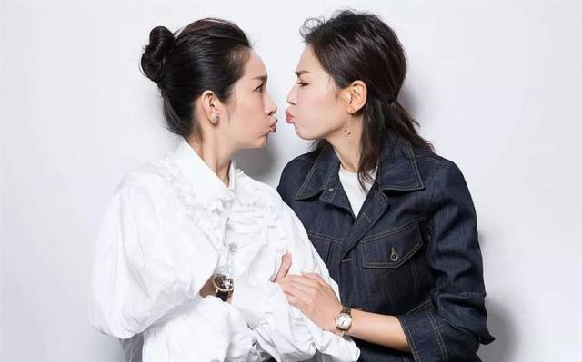 娱乐圈也有真友谊！秦海璐连续7年为刘涛庆生，15年的闺蜜情令人羡慕
