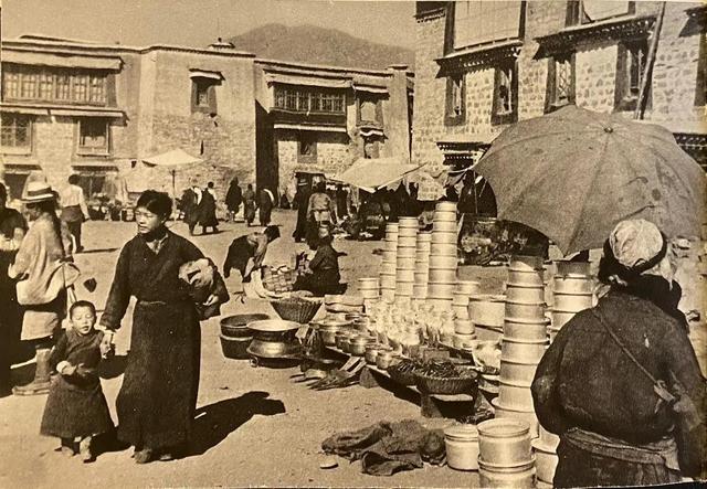 1717年,准噶尔犯下大忌,洗劫了宗教圣地拉萨,四十年后惨遭灭族
