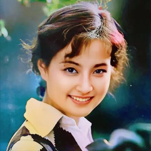 离婚34年,再看陈国军才发现,抛弃刘晓庆娶女学生的决定有多聪明