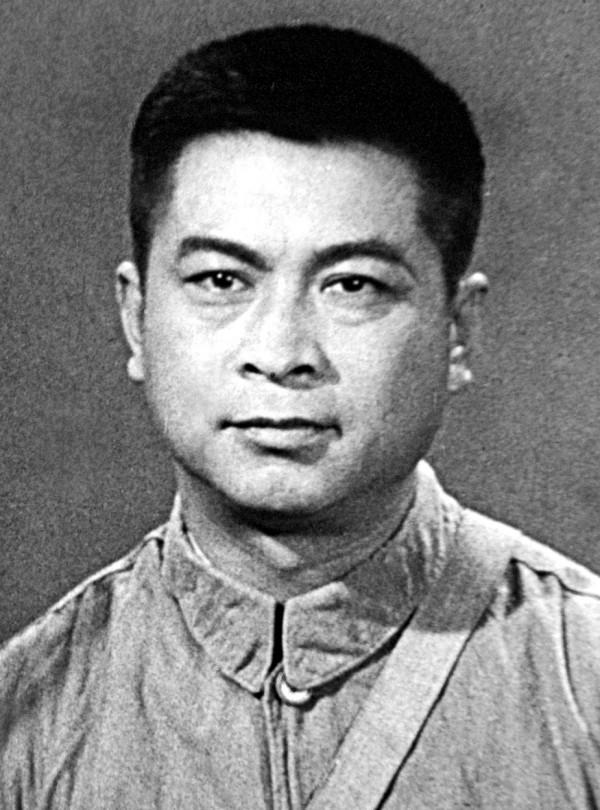 电影背后的故事:珠江电影制片厂的经典电影《大浪淘沙》