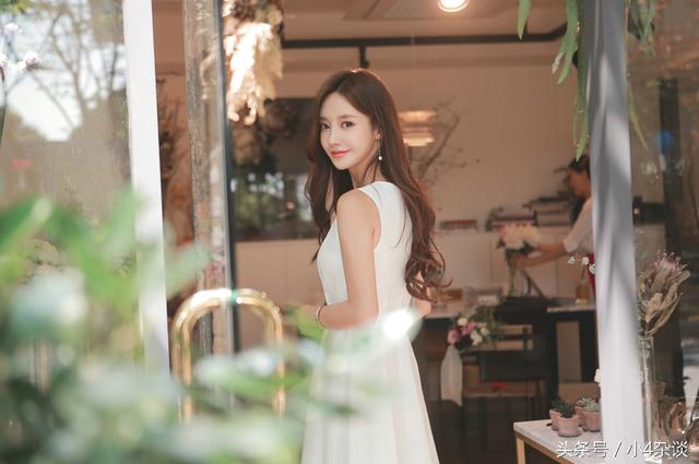 韩国绝佳美女，回头一笑，人都醉了