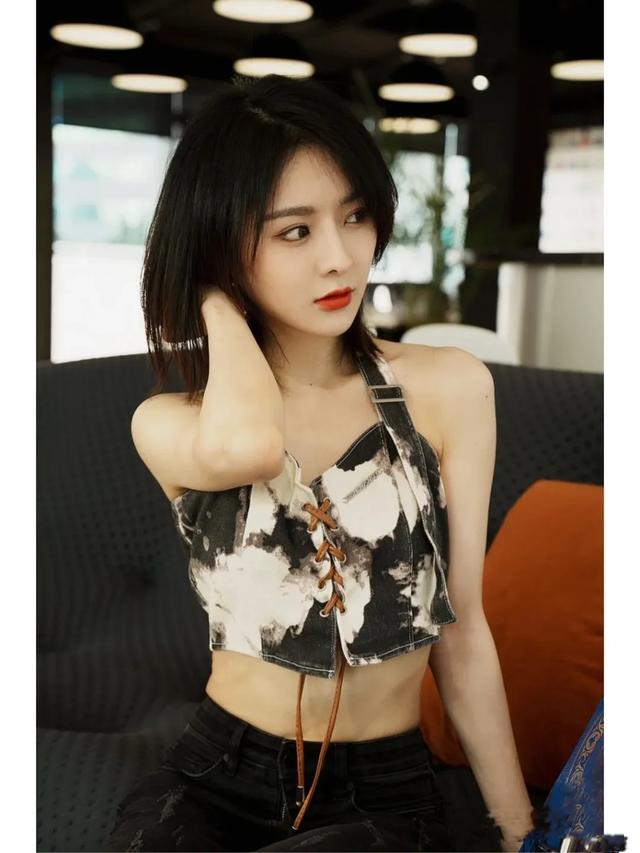 莫寒：从SNH48到浪彩少女，一个90后女孩的偶像进化史