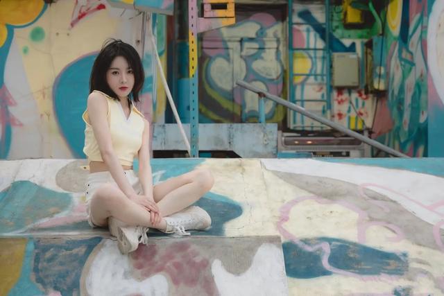 莫寒：从SNH48到浪彩少女，一个90后女孩的偶像进化史
