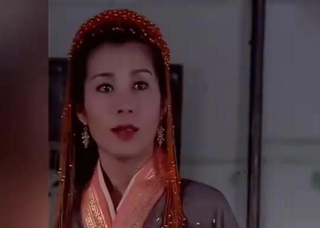 杨家12寡妇各个下场凄凉,穆桂英被万箭穿心,只有一人平安回归