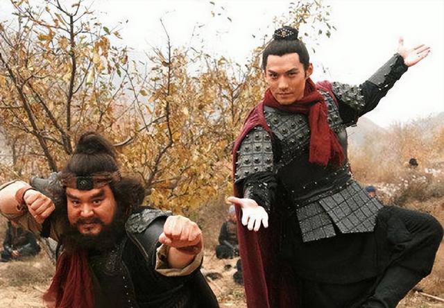 李师师为何对燕青情有独钟?具体原因有3个,第三条成熟女性都懂