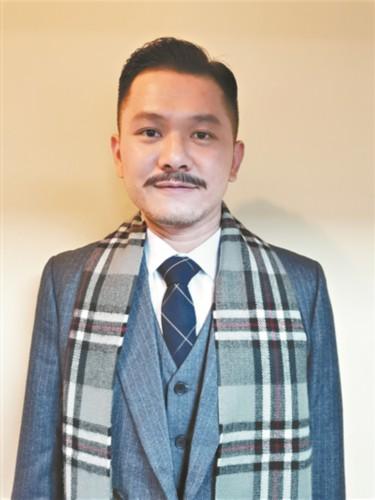 当群众演员11年 演得最多的是“死人”
