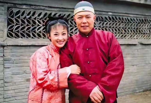 揭秘!娱乐圈女星雅琪与张铁林的隐秘情史,她如何重获新生?