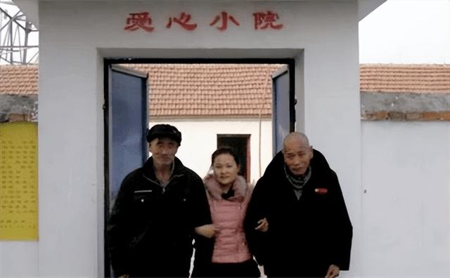 最美女教师葛红花,34年前被一对光棍兄弟收养,为报恩至今未婚