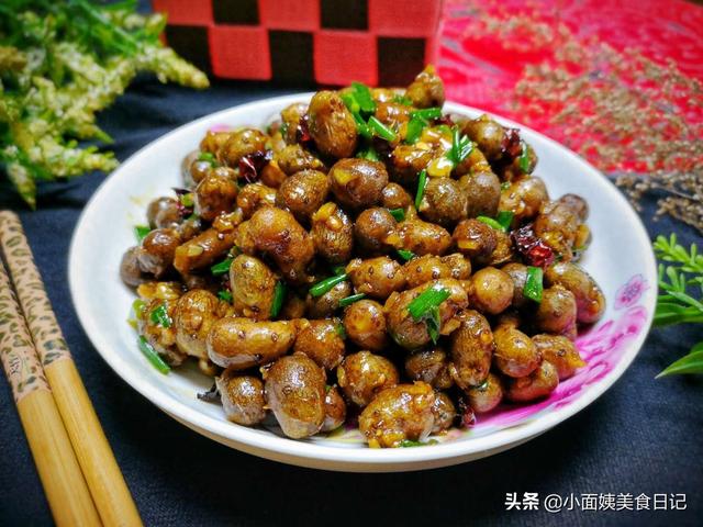 4月，这菜要多吃，10块钱3斤，营养好吃不发胖，简单一炒比肉香！