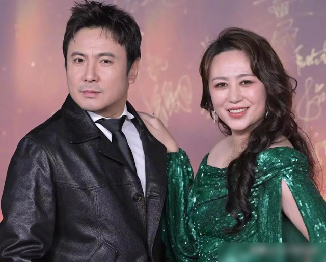 微博之夜太真实,关晓彤无镜头,王一博给肖战留面,李沁直接离场