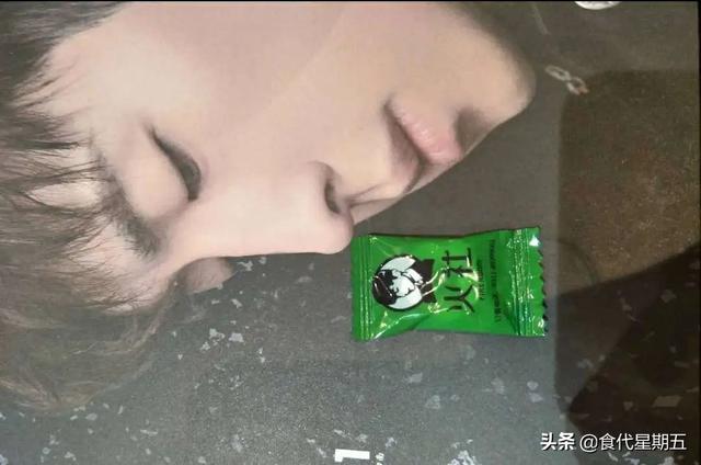 邓伦的火社二店即将开业，一起看看什么叫“火社红”