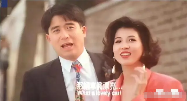 她出身草根容貌气质俱佳,选亚姐奖拿到手软,为人正直后经商致富
