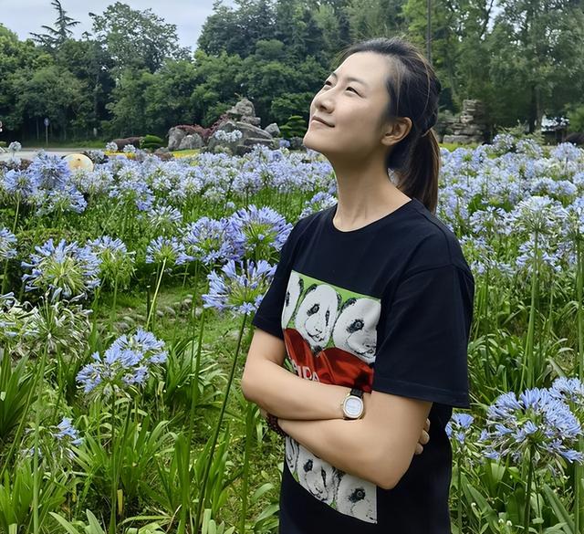 国乒女神丁宁，退役后为何至今单身？好友张怡宁：她有两大问题