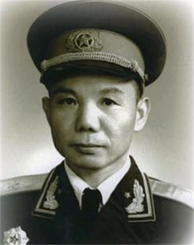 1986年刘伯承病逝，邓小平看到治丧委员会名单后，顿时脸色大变