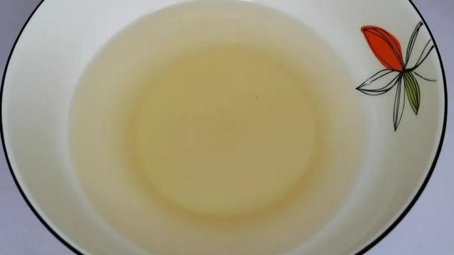 糯米粉这个做法太好吃了，筷子搅一搅，不蒸不炸，孩子点名要吃