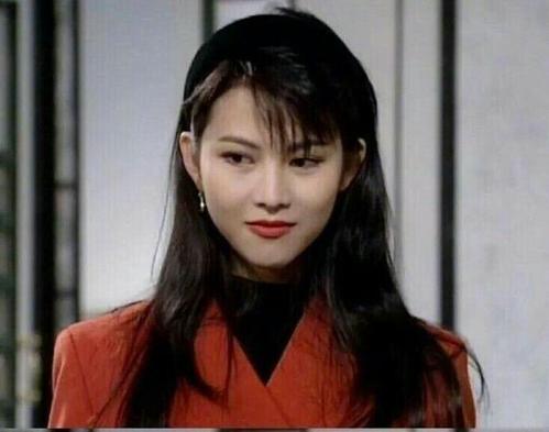 49岁陈松伶的乘风破浪:被骗钱,患癌症,她的苦都被婚姻治愈了