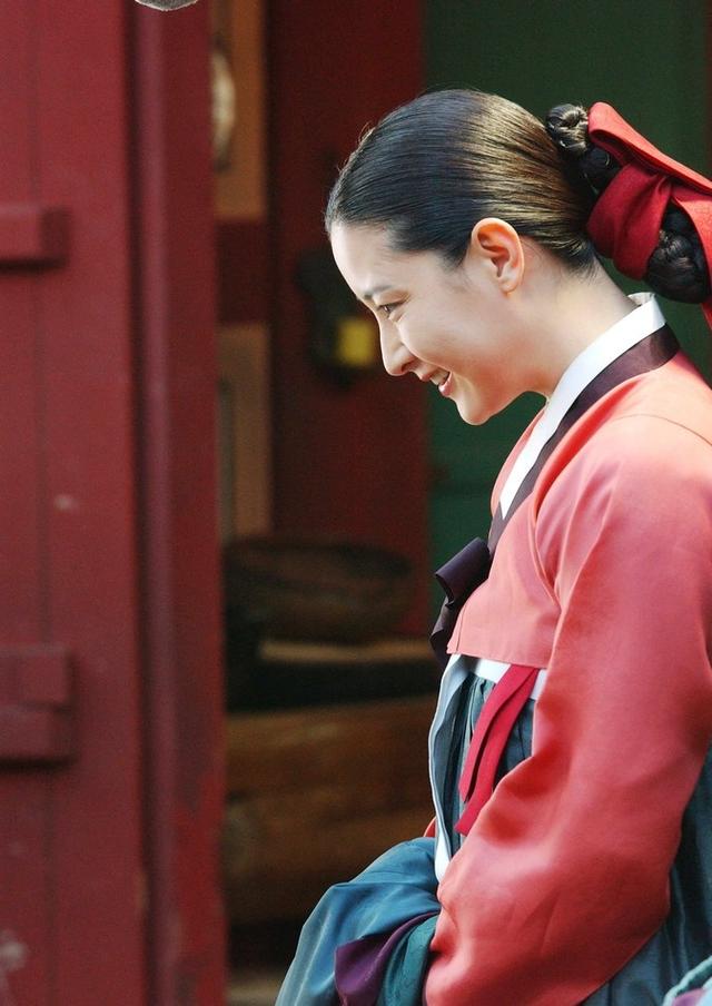 2001年，沈银河紧急悔婚轰动一时，真相直至李英爱结婚才浮出水面