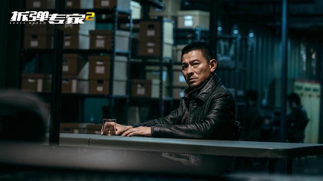 《拆弹专家2》:别为潘乘风叫冤,他本就是警队的“定时炸弹”