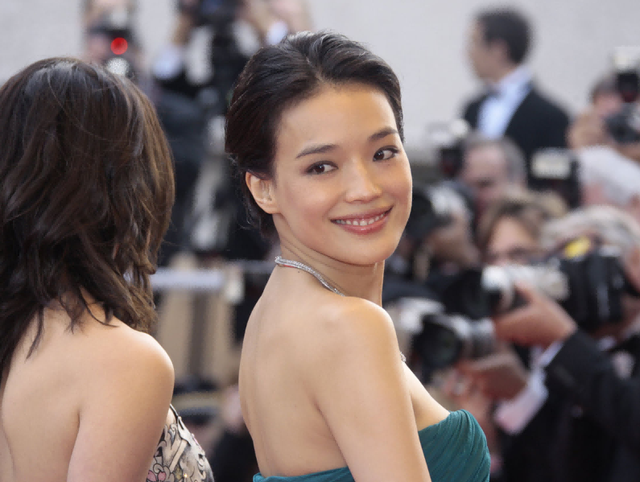 “网红模特”张筱雨，出道一年拍21套人体写真，今38岁仍孤身一人
