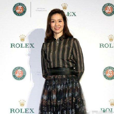 网球冠军李娜近照太美被质疑整容 她的回应太直爽了