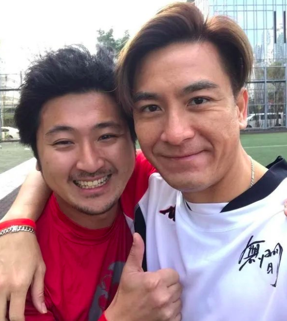 前TVB男星转行做大巴司机!曾被誉为小谢霆锋,现养4娃不容易