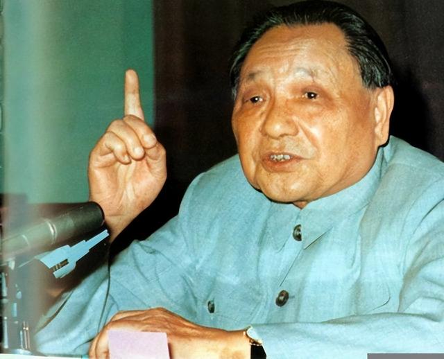1986年刘伯承病逝，邓小平看到治丧委员会名单后，顿时脸色大变
