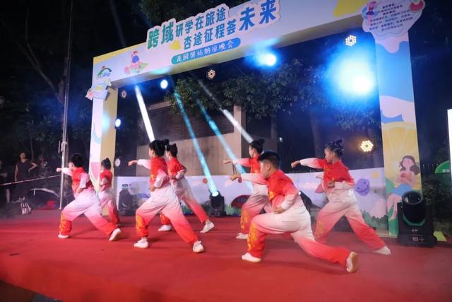 家门口的纳凉晚会,你看了吗?