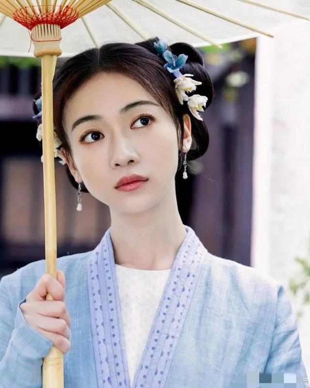 《墨雨云间》直到萧衡和姜梨成亲,才懂他极力隐瞒薛狸身份的真相