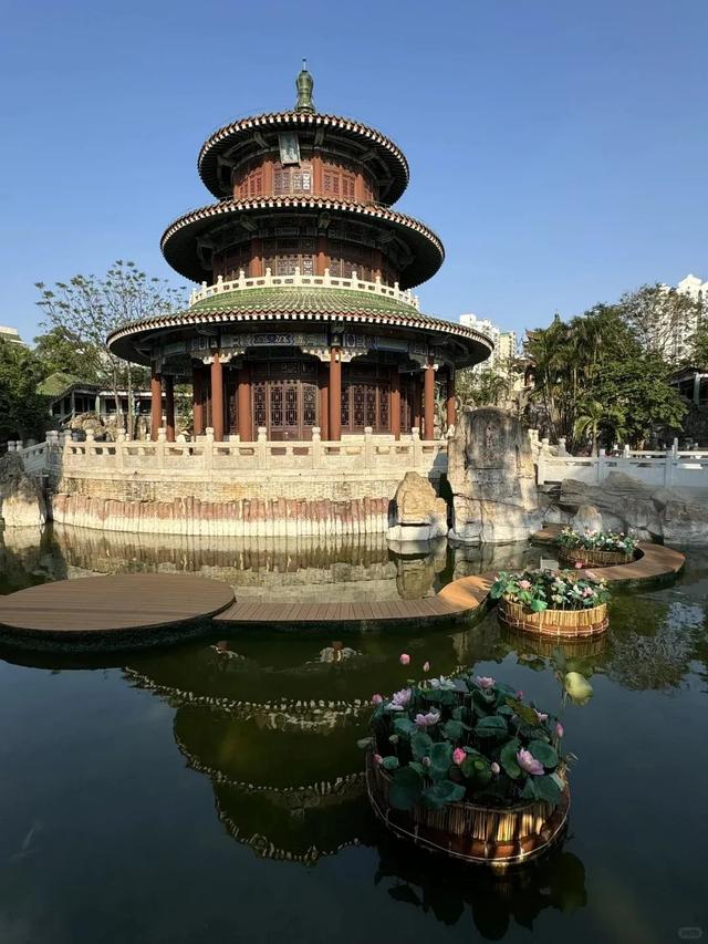 白天游海口，晚上看烟花！