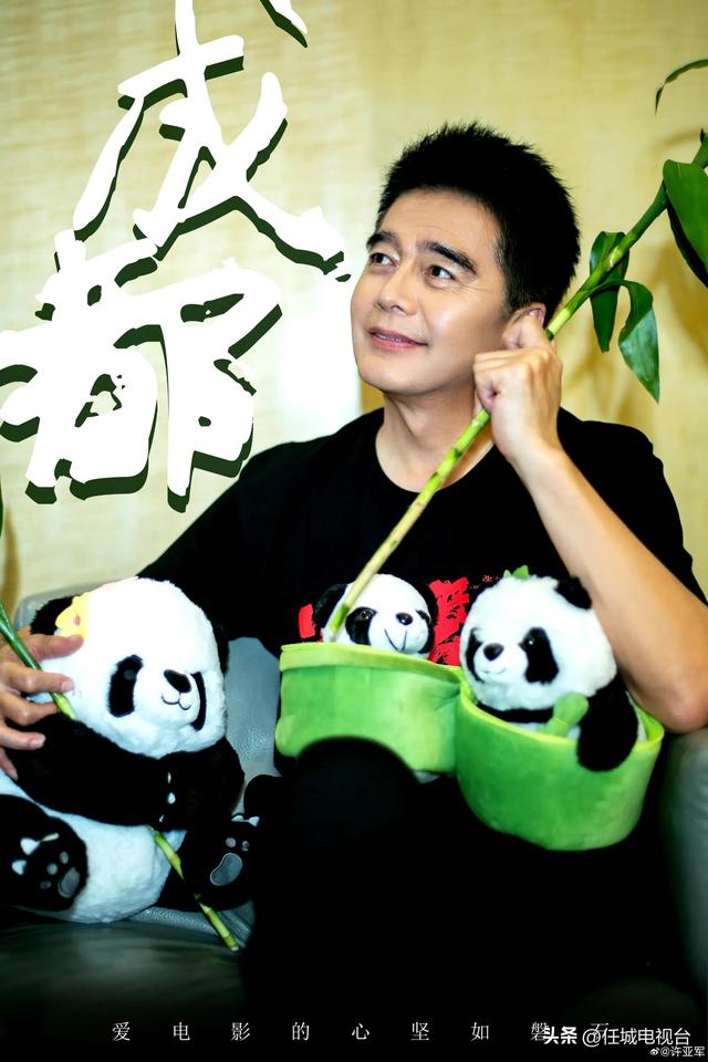 原来《前途无量》他们是夫妻,今60岁红光满面,看不出相差12岁