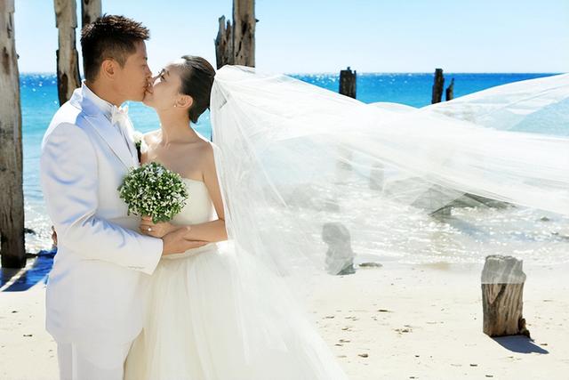 《平凡之路》刘威葳:她是张嘉益的前妻?为何37岁才结婚?