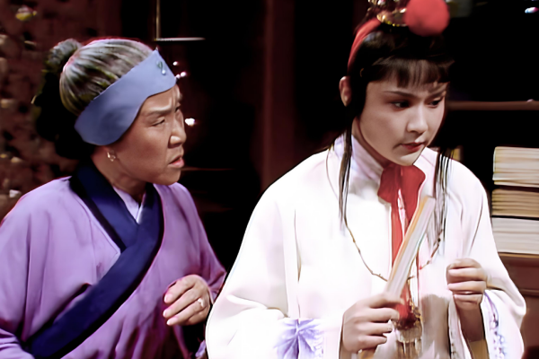红楼诡事录:刘姥姥撞见的姑娘,为啥上身红衣下身白裙?伏黛玉死