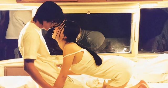韩国风月电影《美人》解析:孤独深渊中的爱与欲