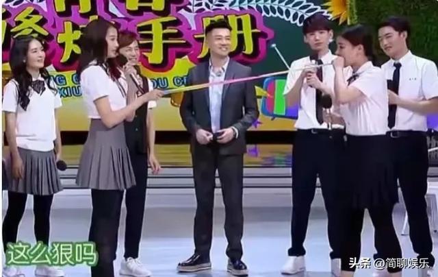 深挖!关晓彤有这么多黑料,鹿晗到底为什么喜欢她?