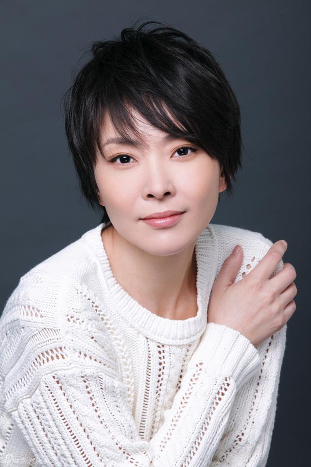 《平凡之路》刘威葳:她是张嘉益的前妻?为何37岁才结婚?