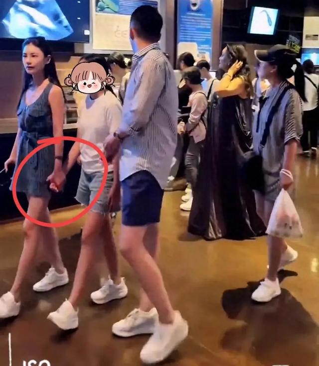 大S女儿状态令人担忧,和继母马筱梅相处很拘谨!没穿内衣惹争议