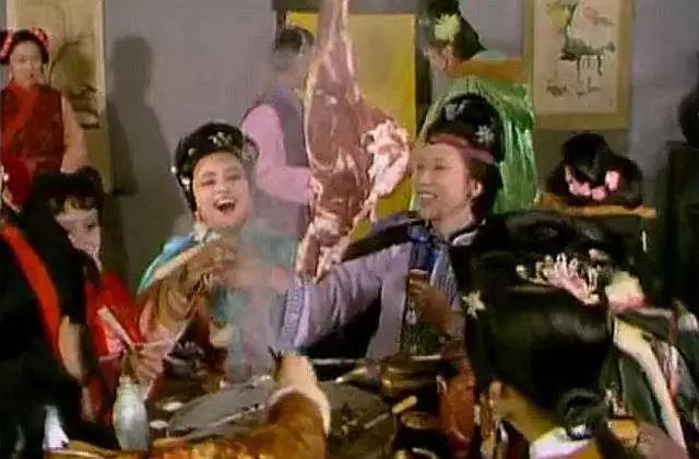 刘姥姥为什么吃不惯大观园里的“茄鲞”?