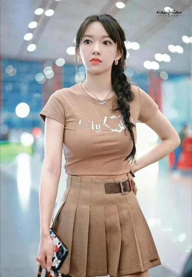 奶潇的身材真好啊,丰腴性感,微胖才是人间极品!