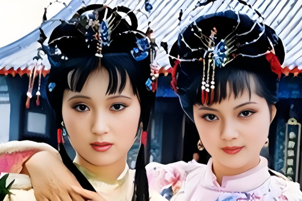红楼诡事录:刘姥姥撞见的姑娘,为啥上身红衣下身白裙?伏黛玉死