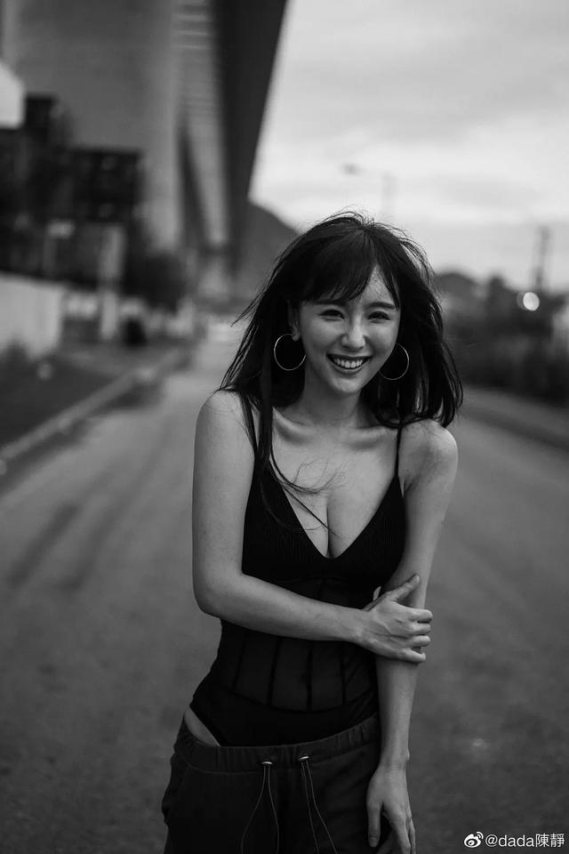 厉害!香港人气女神靠投资楼房收获多,自曝如今还准备入手商厦