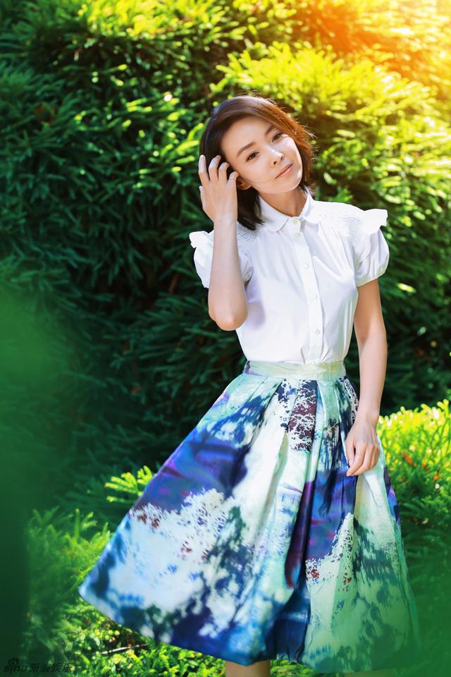 《平凡之路》刘威葳:她是张嘉益的前妻?为何37岁才结婚?