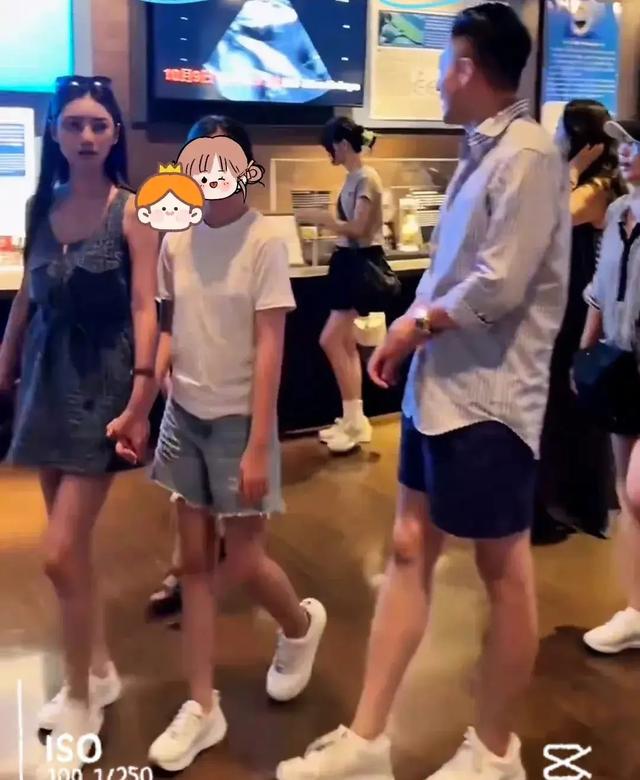 大S女儿状态令人担忧,和继母马筱梅相处很拘谨!没穿内衣惹争议