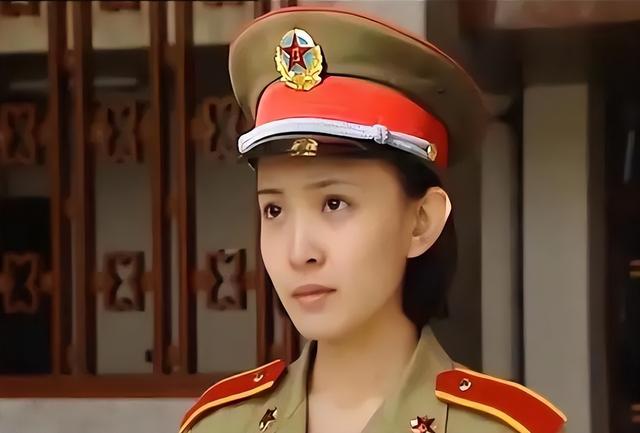 《平凡之路》刘威葳:她是张嘉益的前妻?为何37岁才结婚?