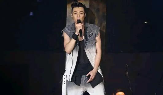 周柏豪《够钟》:从无人问津到爆火,一首歌的逆袭人生