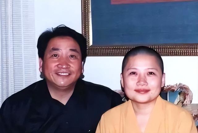 李娜出家已26年:80岁老母亲含泪陪她住寺庙,如今她们过得怎样?