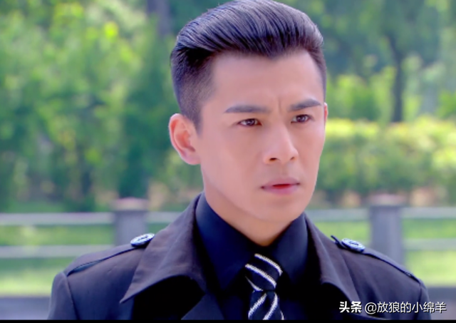 再看《烽火佳人》才明白,黎绍峰坏事做尽,全拜这三个人所赐
