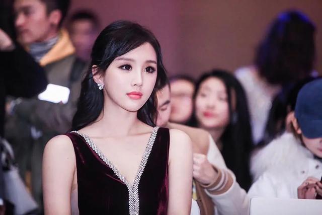 厉害!香港人气女神靠投资楼房收获多,自曝如今还准备入手商厦