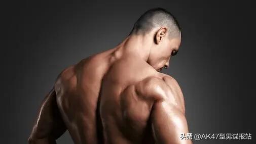李小龙眼镜蛇般的背阔肌,无数人争相模仿,至今只有2人做到了