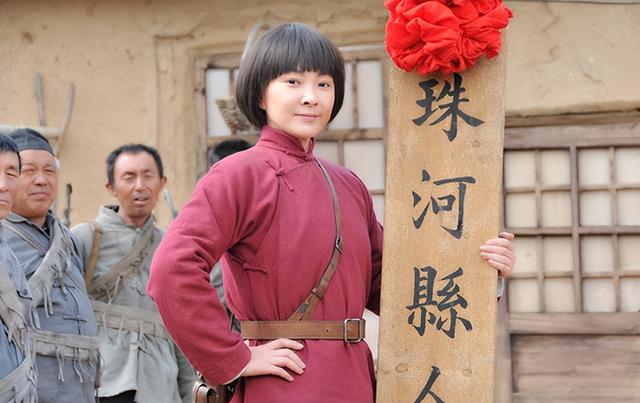 《平凡之路》刘威葳:她是张嘉益的前妻?为何37岁才结婚?