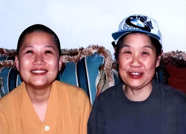 李娜出家已26年:80岁老母亲含泪陪她住寺庙,如今她们过得怎样?